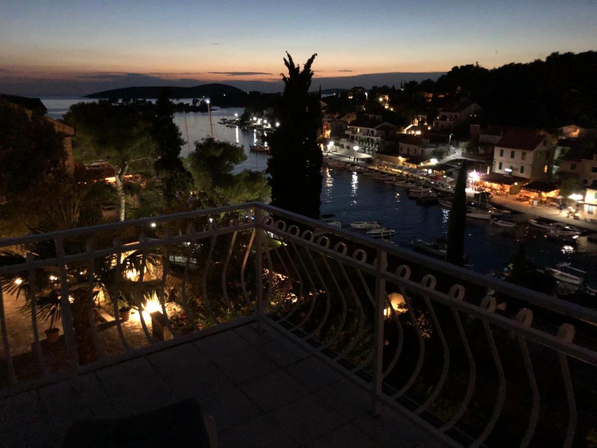 Apartment In Maslinica 70M From The Sea المظهر الخارجي الصورة