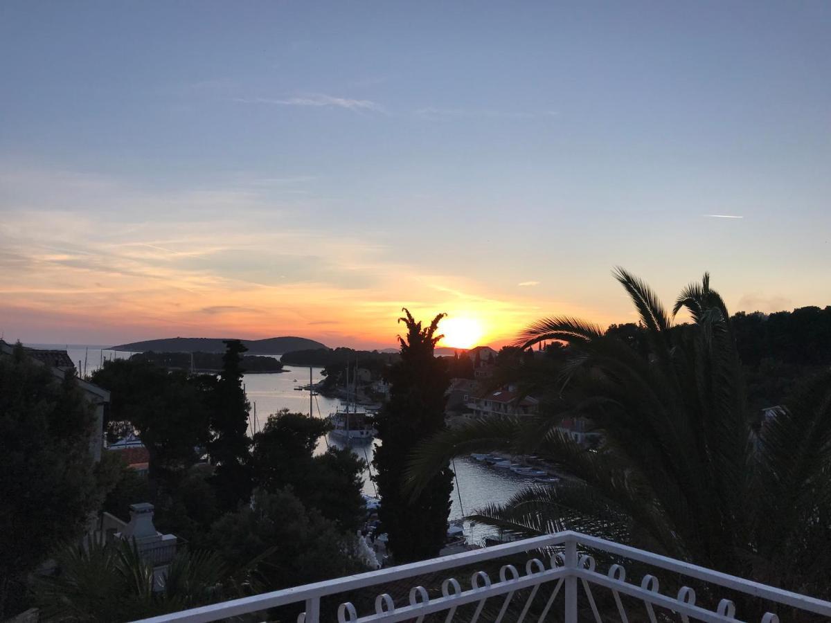 Apartment In Maslinica 70M From The Sea المظهر الخارجي الصورة