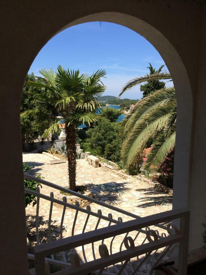 Apartment In Maslinica 70M From The Sea المظهر الخارجي الصورة