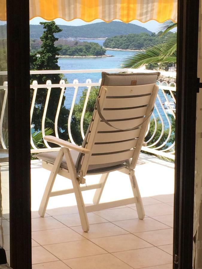 Apartment In Maslinica 70M From The Sea المظهر الخارجي الصورة