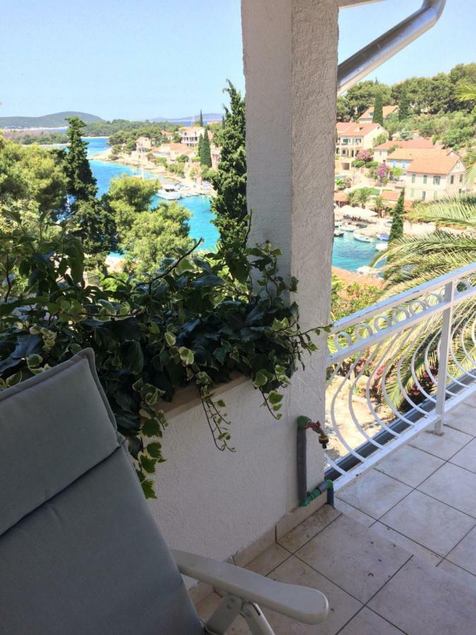 Apartment In Maslinica 70M From The Sea المظهر الخارجي الصورة