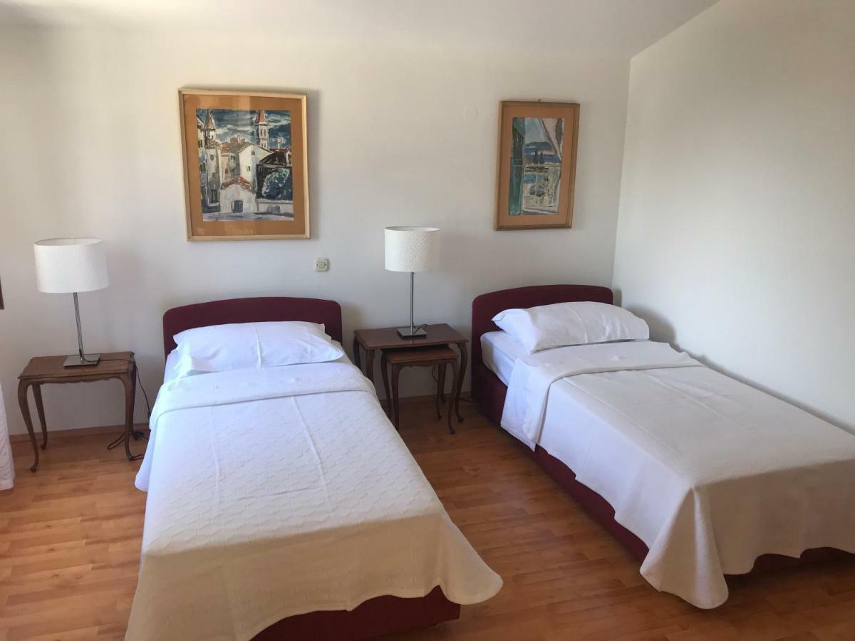 Apartment In Maslinica 70M From The Sea المظهر الخارجي الصورة