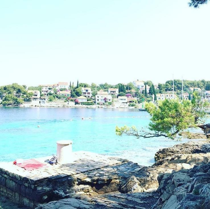 Apartment In Maslinica 70M From The Sea المظهر الخارجي الصورة