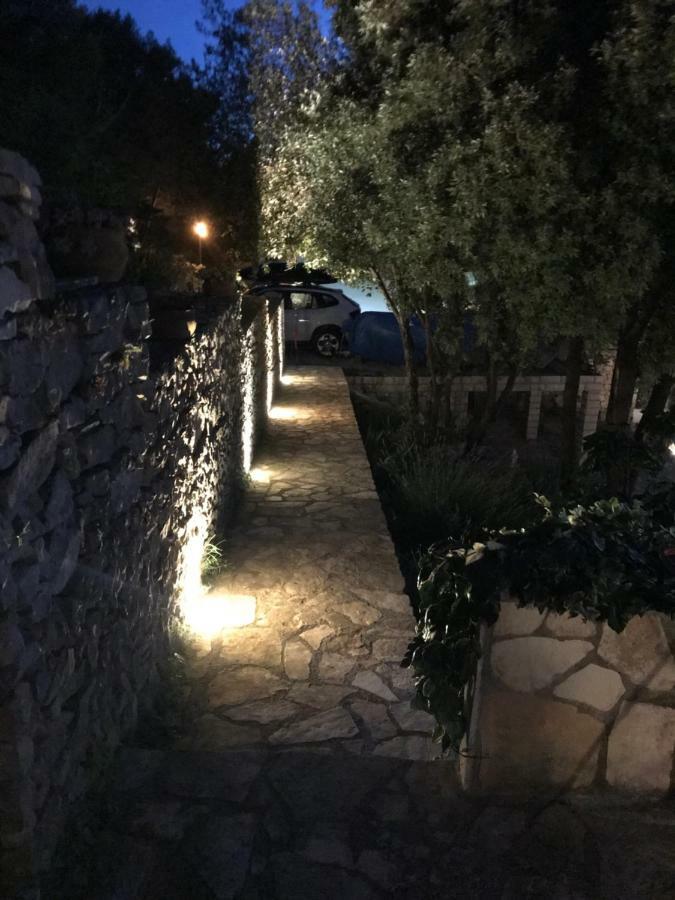 Apartment In Maslinica 70M From The Sea المظهر الخارجي الصورة